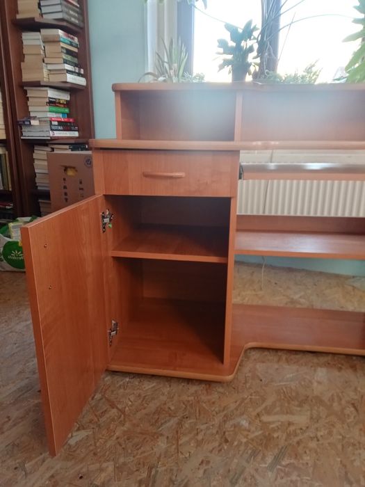 Funkcjonalne biurko do nauki i do pracy!!