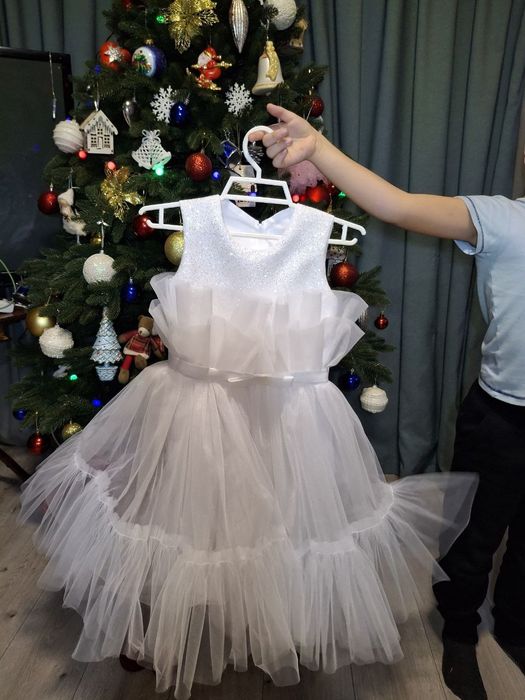 Сукня на дівчинку 5-6-7років