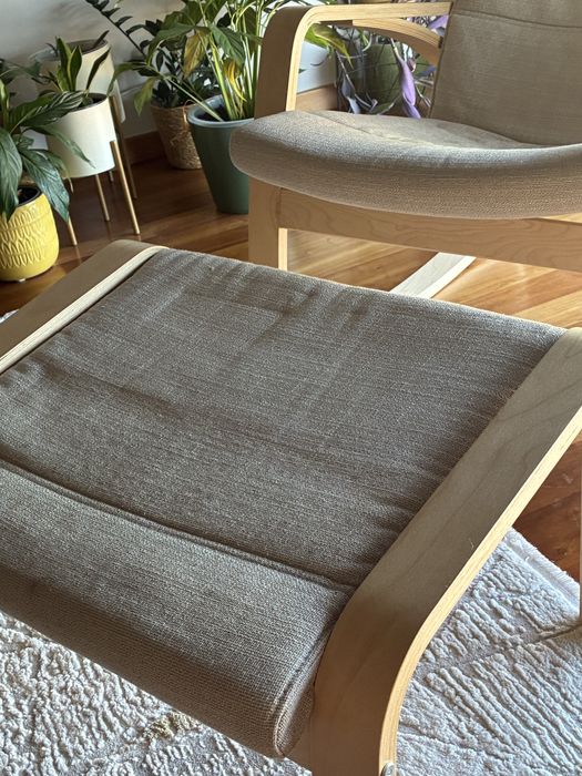 Cadeira e pousa pes poang ikea