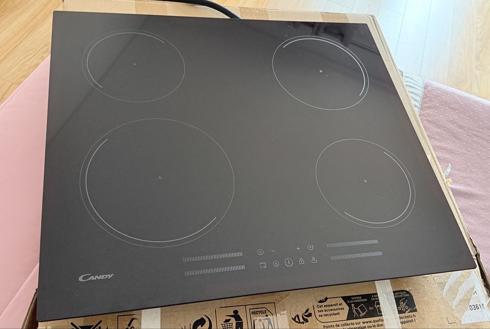Placa de indução Candy - Nova