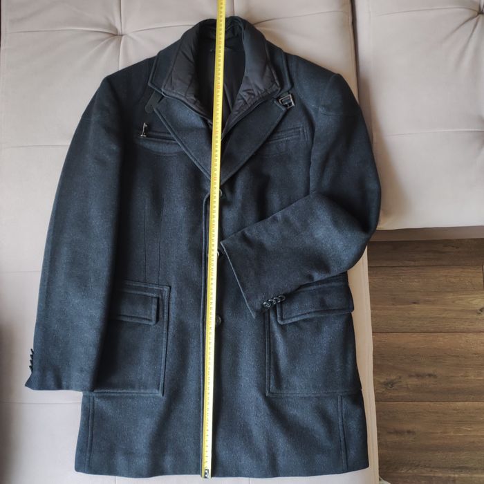 Мужское полупальто с карманами