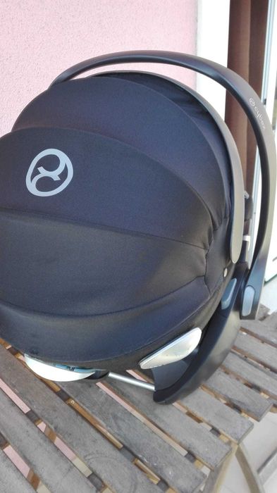 Cadeira/Ovo Cybex Cloud Q em bom estado