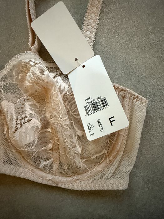 Miękki nowy biustonosz Simone Perele 70F, beżowy