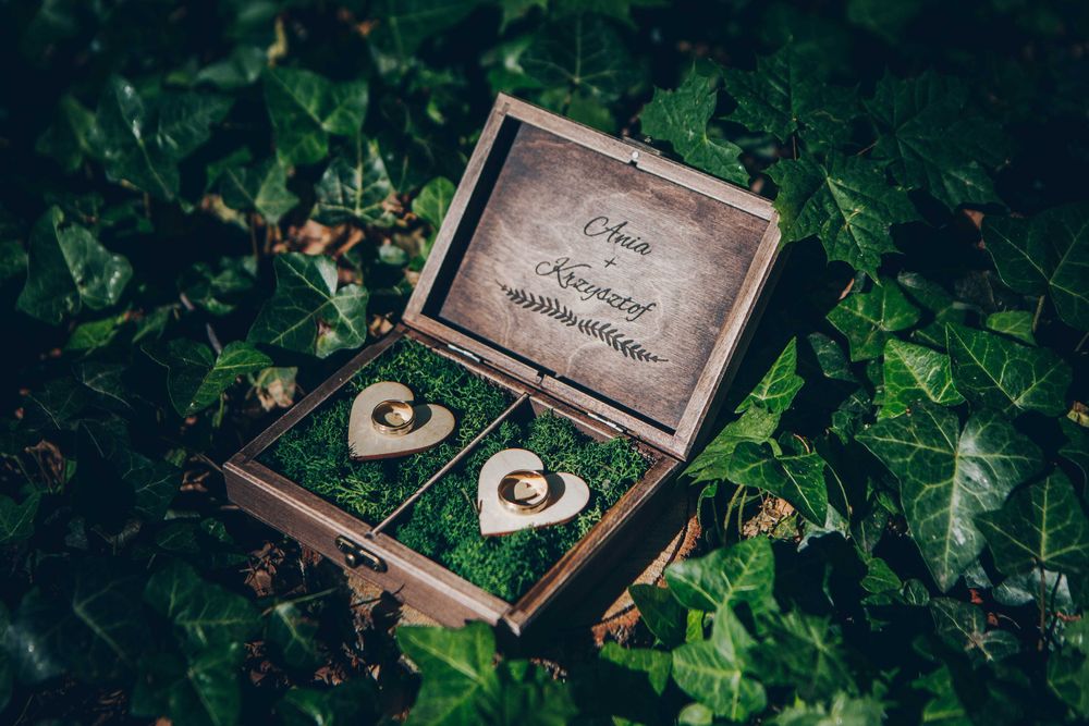 Pudełko na obrączki z przegródkami seria 2024 - Ślub/Wesele