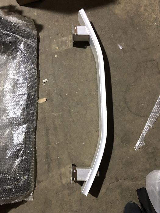 Jeep Cherokee 19 усилитель передний джип