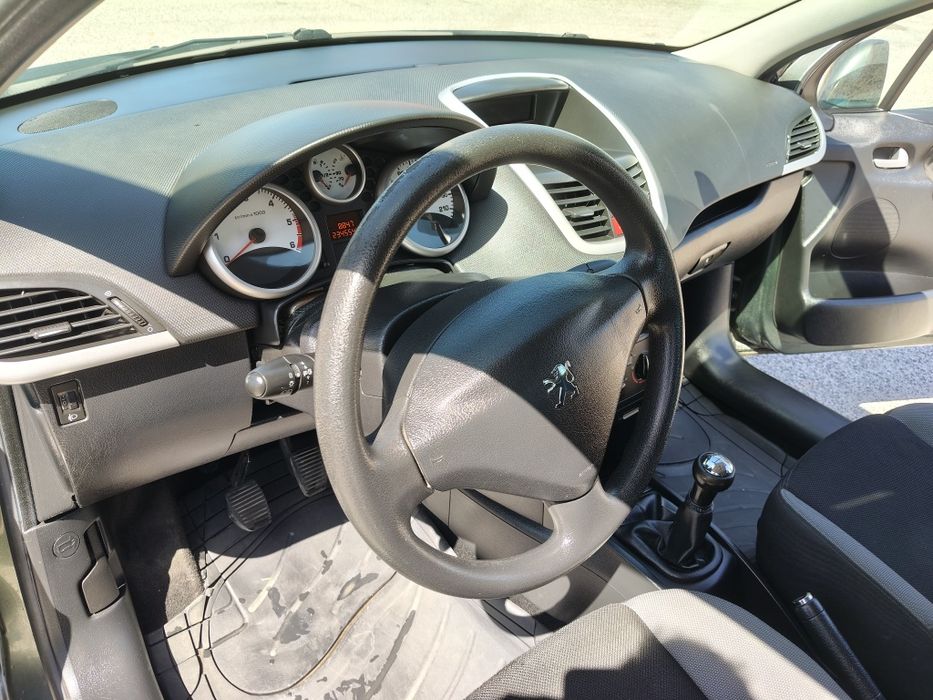 Peugeot 207 1.6hdi 90cv