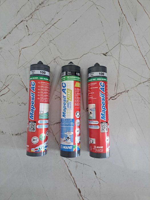 Silikon MAPEI biały 100, oraz czarny 120