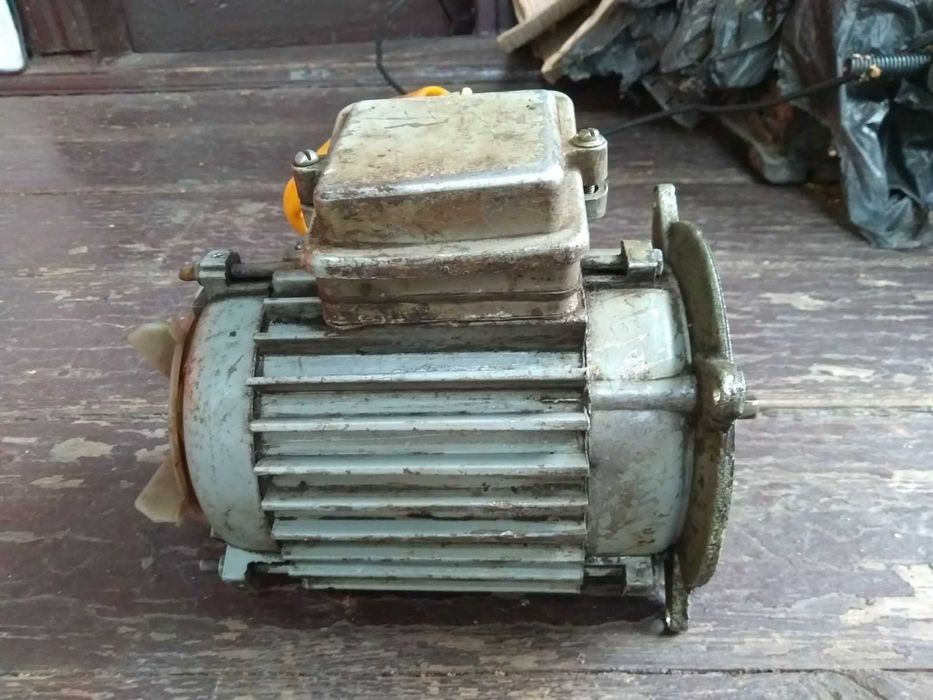 Мотор. Двигатель синхронный 4АА2М63В4У3. Цена 2500 грн.