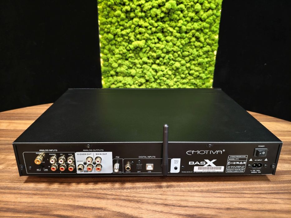 Przedwzmacniacz Stereo Emotiva BASX PT1