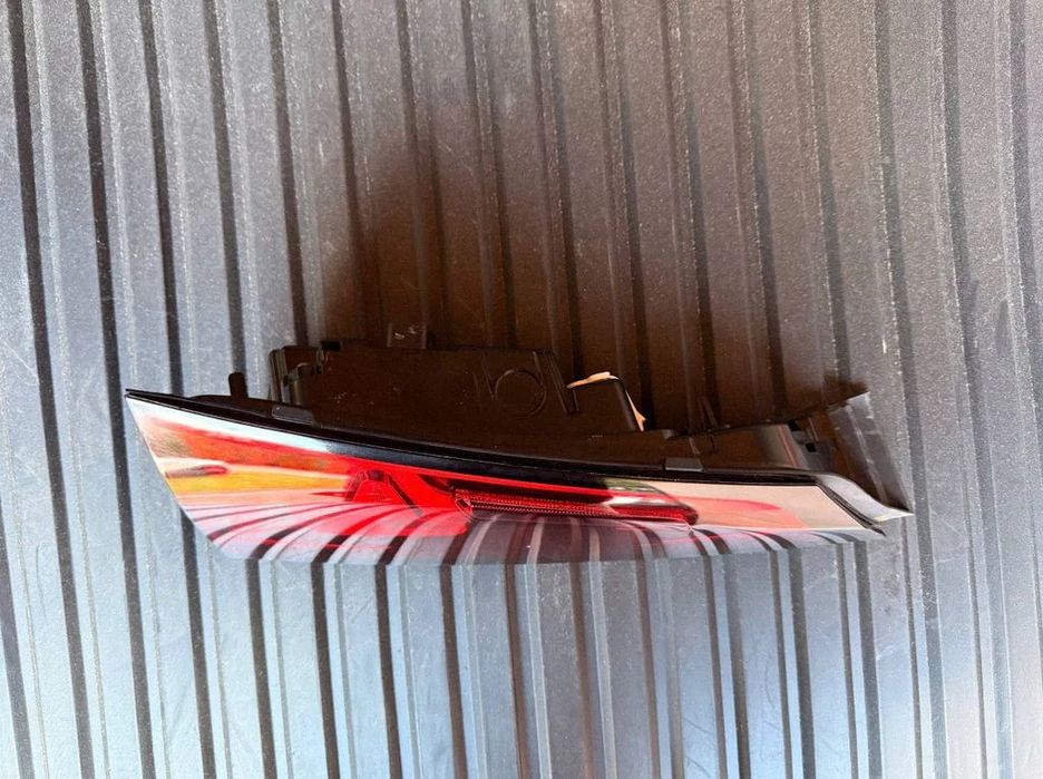 Lampa tylna komplet Mercedes-Benz E W214 (2024)