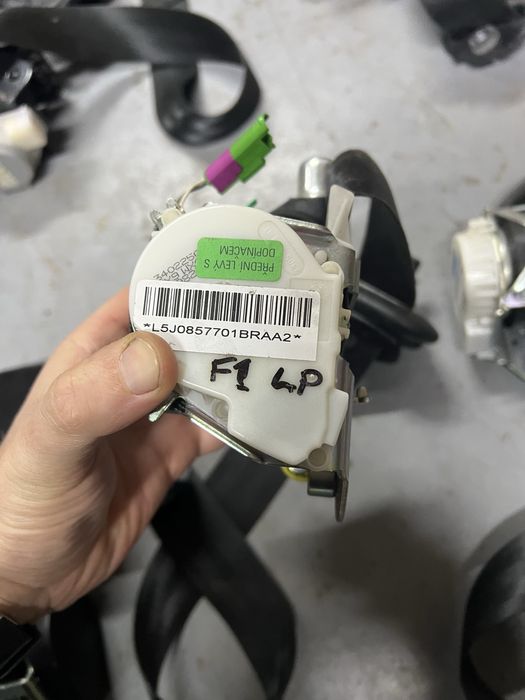 Ремені ремни Фабія 2 Fabia