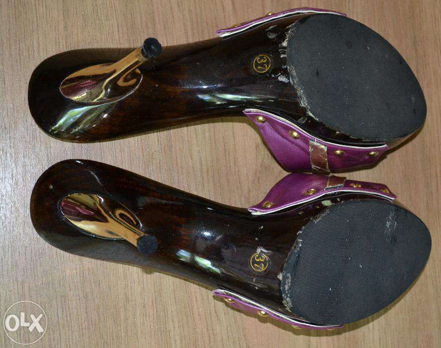 Босоножки -шлепанцы