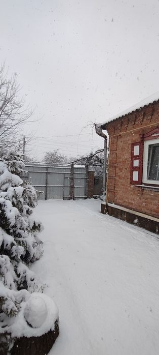 Продам будинок на Олексіївці ( Меживий Бульвар) червона лінія