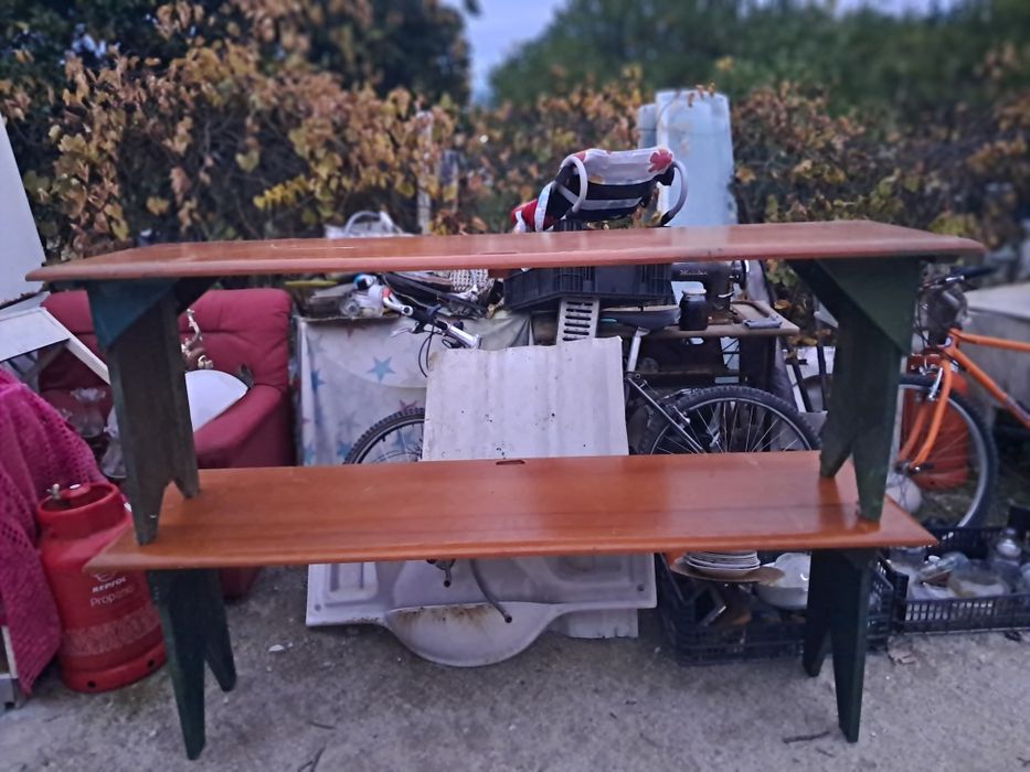 Duas nesas antigas de taberna