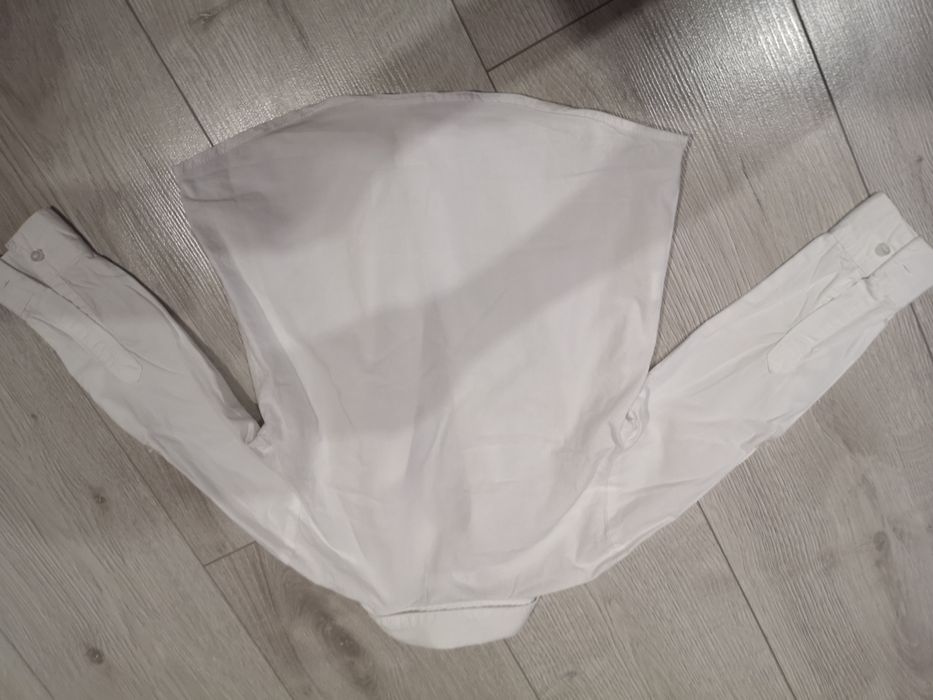 Biała elegancka koszula dla dziewczynki w rozmiarze 98 Sinsay