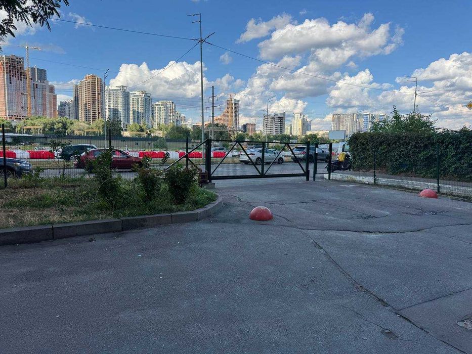 Просторий офіс з ремонтом та меблями в Голосіївському р-ні Києва