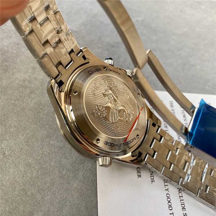 Годинник кварцовий  Omega Seamaster Diver 300M Co-Axial Master Chronometer 01