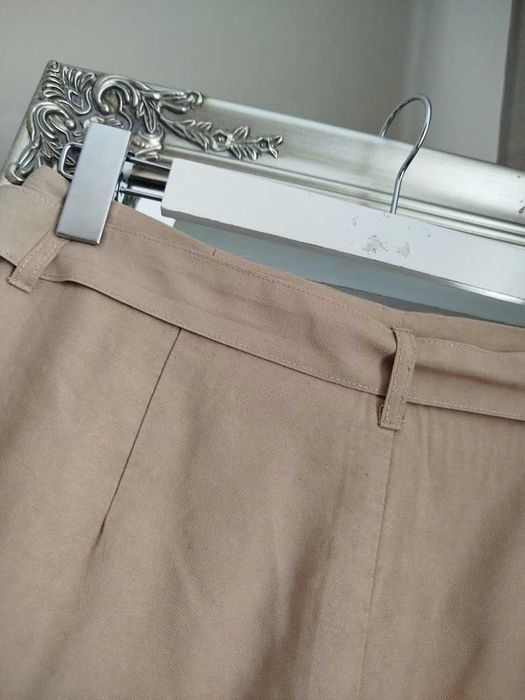 Sinsay beżowe materiałowe spodnie łańcuszek wiskoza