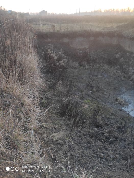 Земельний участок в Бохониках  під будівництво