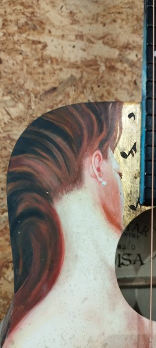 Guitarra acústica personalizada