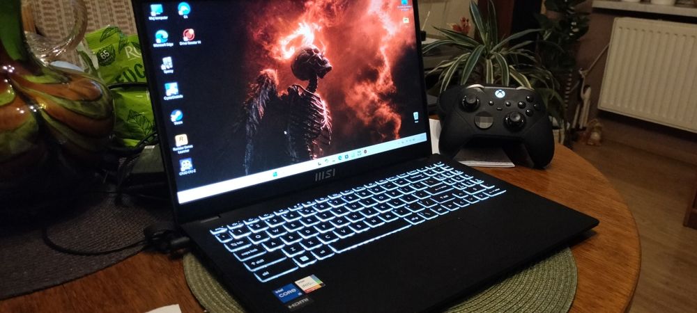 Laptop MSI 15,6 cala