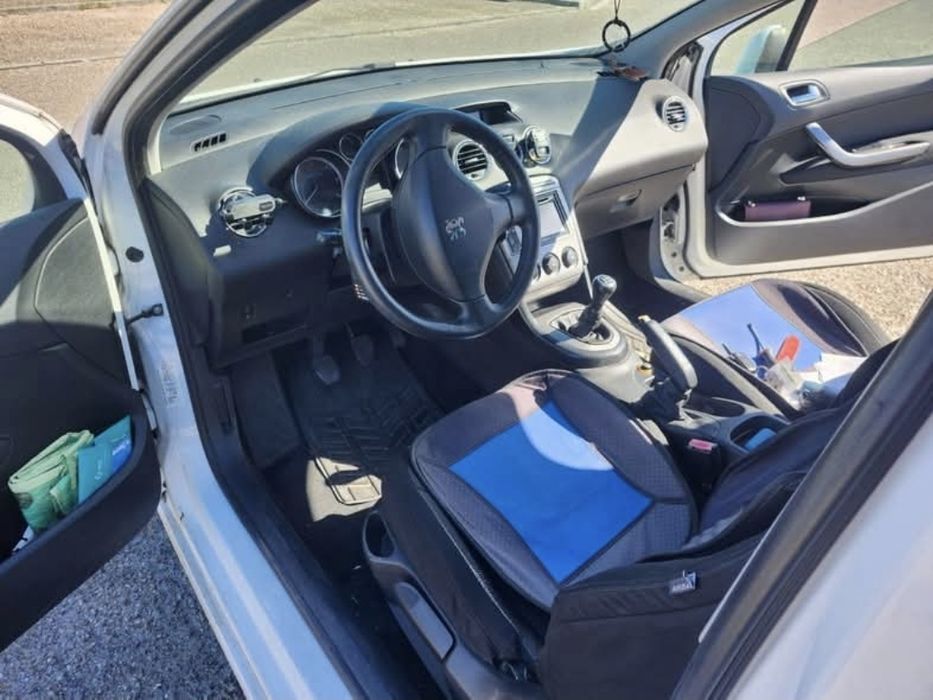 Peugeot 308 1.6 HDi Diesel 3 portas — photo 4