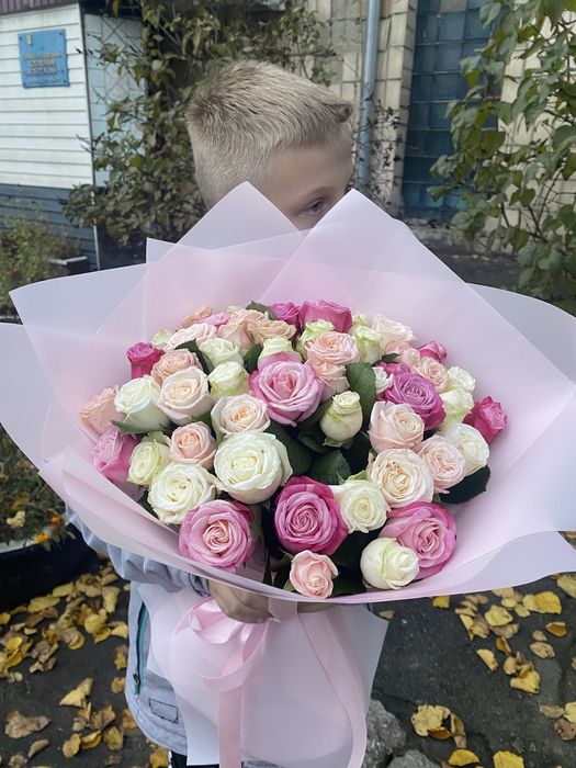 Букет троянд, букет 51 троянда, букет 101 троянда, доставка квітівКиїв