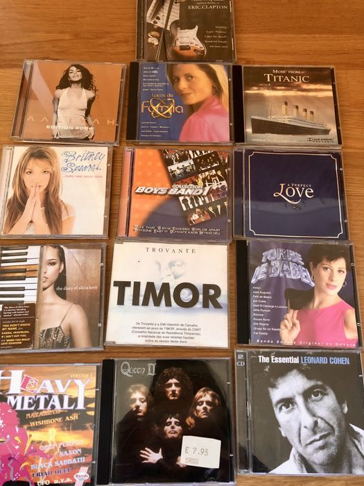 Vários CD’s de música