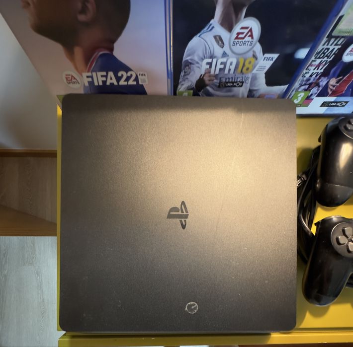 PS4 Slim 1TB c/2 comandos