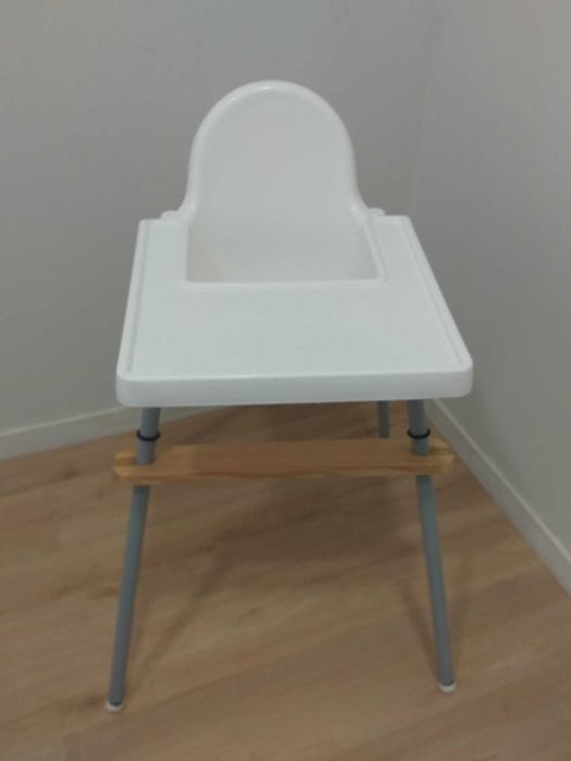Cadeiras verdes Ikea / Cadeira alimentação c/apoio pés / 2 AC'S