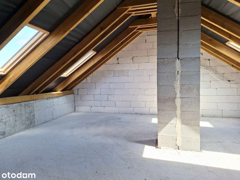 Budynek mieszkalny o pow.90m2 + garaż