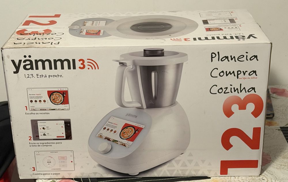 Yammi 3 nova — nunca foi aberta — com garantia