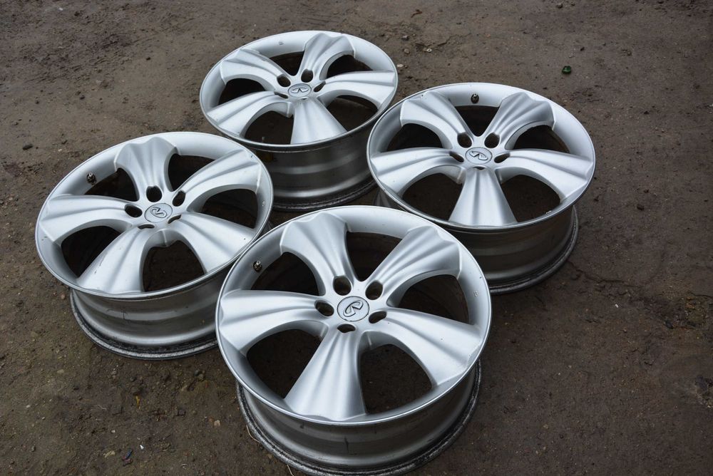 Infiniti FX37 felgi aluminiowe 20" 20x8J ET50 komplet