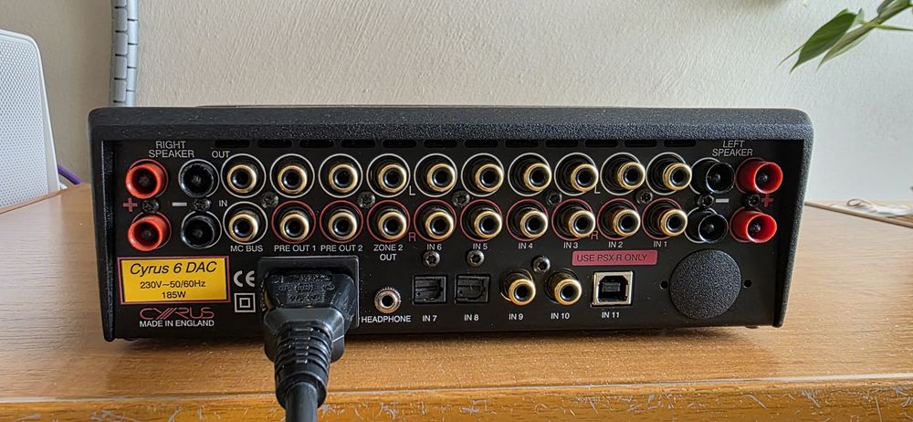 Wzmacniacz zintegrowany Cyrus 6 DAC