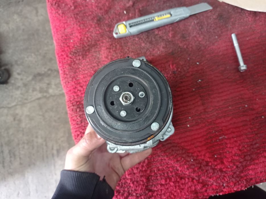 Компресор кондиціонера Mitsubishi Outlander3 2012-2021 розборка