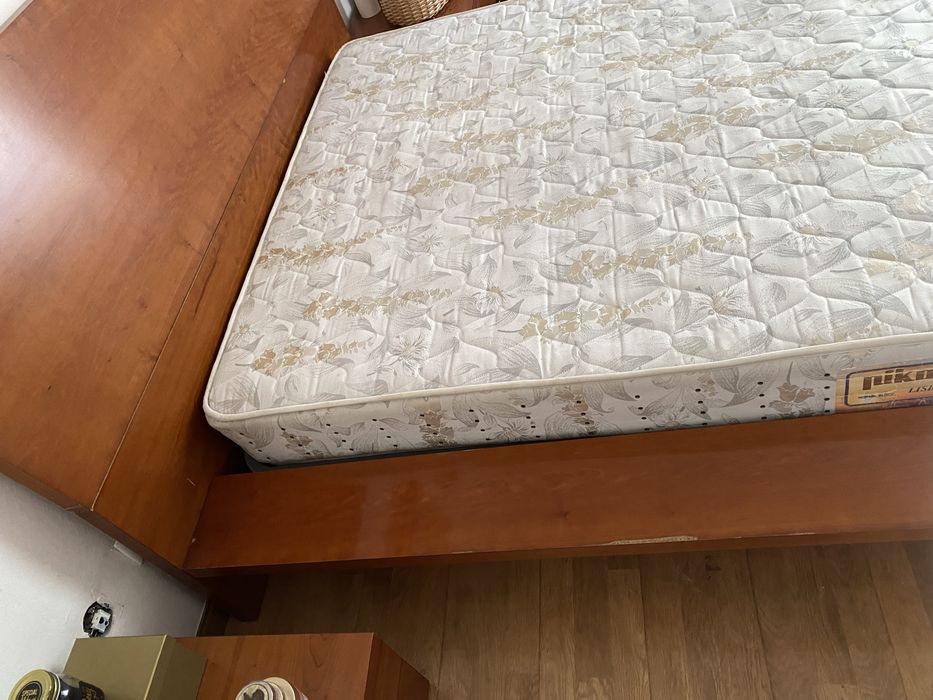 Conjunto de Mobilia de Quarto - Madeira