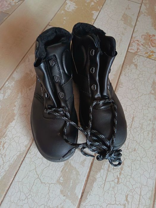 Продам робочі боти