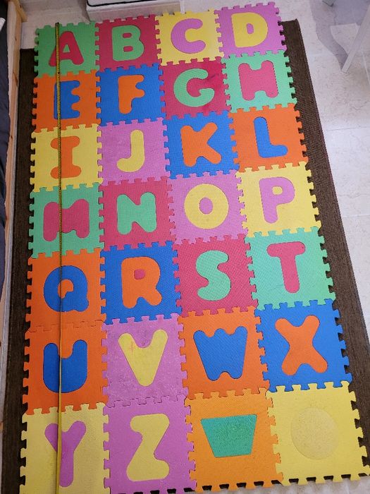 Tapete de atividades puzzle abecedário