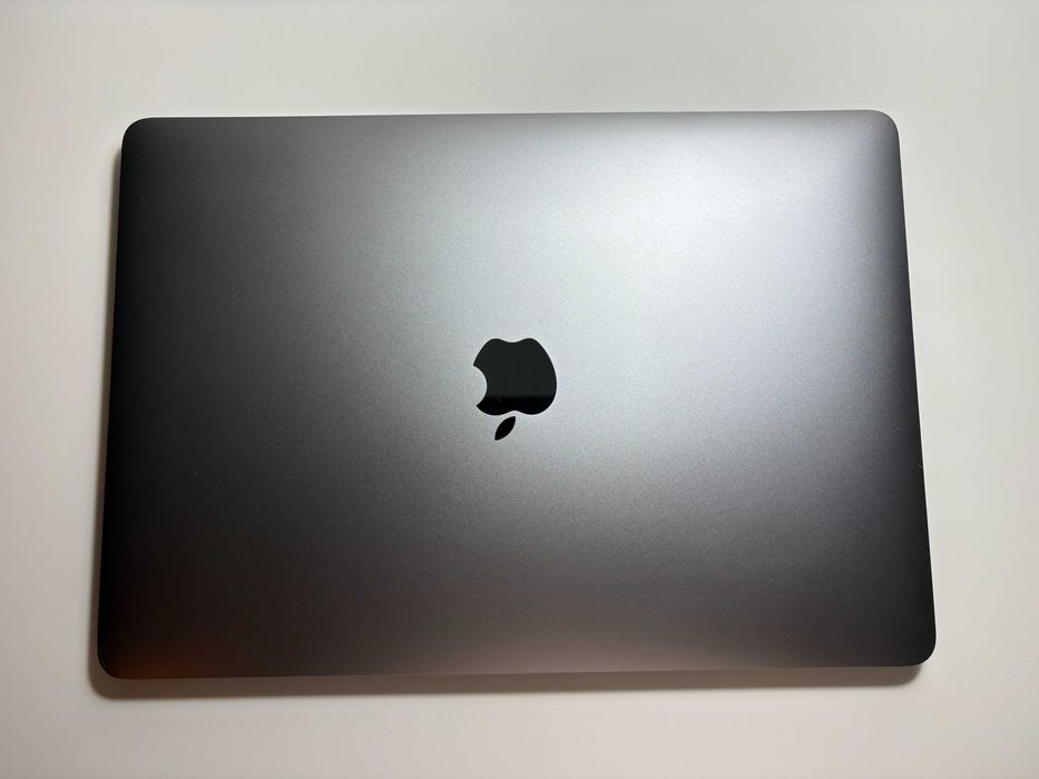 Macbook Pro 13'' M1 2020 - 16gb RAM, 256gb SSD