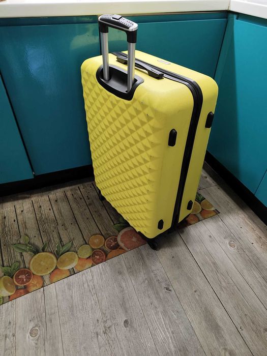Mala Rigida 23kgs LCase apenas 30euros