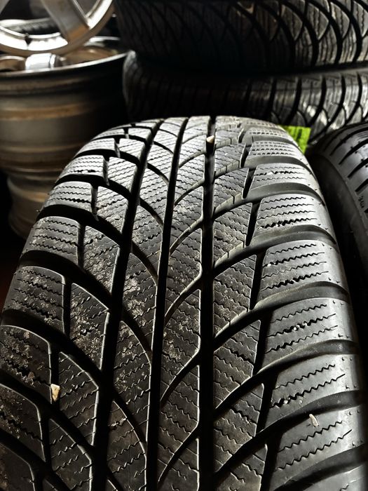 Резина б/у 205/60/16