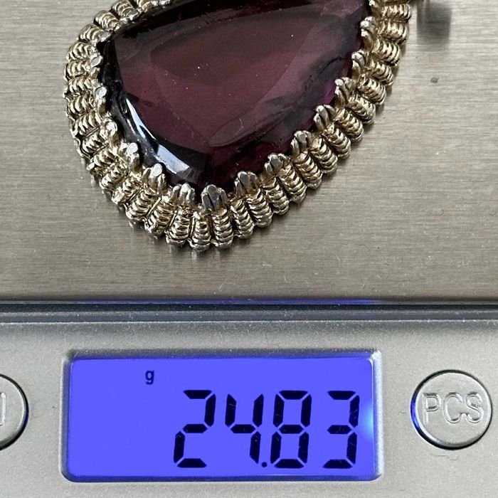 Pozłacana przywieszka z lat 60-tych w stylu La bella epoque z Anglii