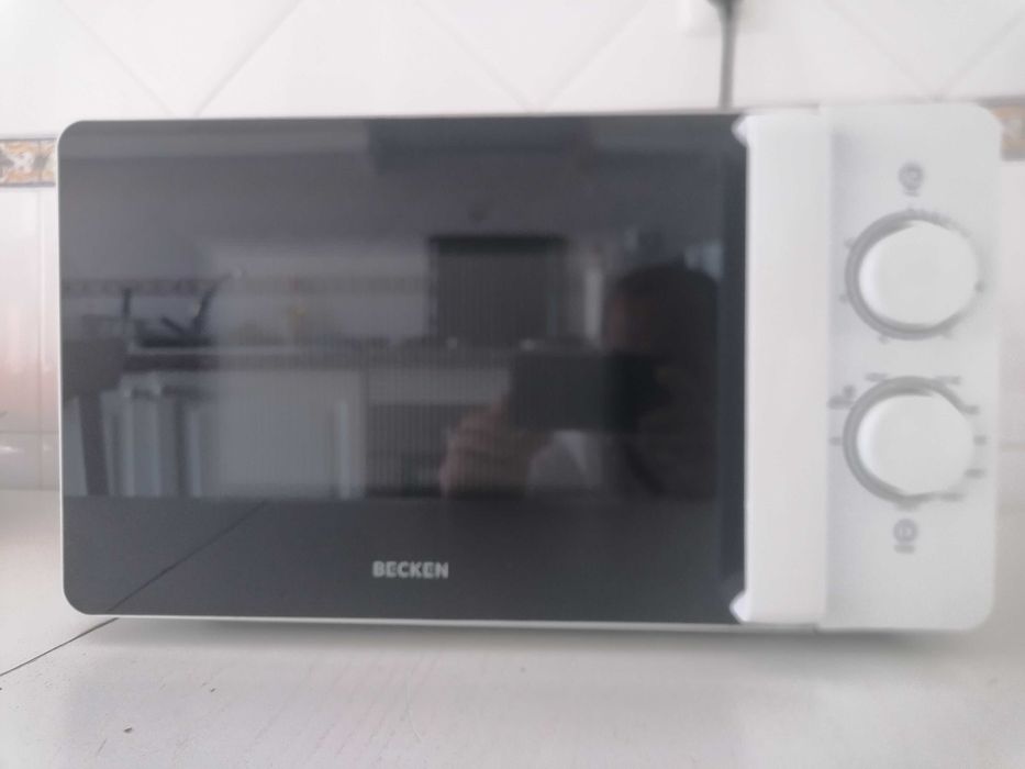 Microondas Becken447389711153254400