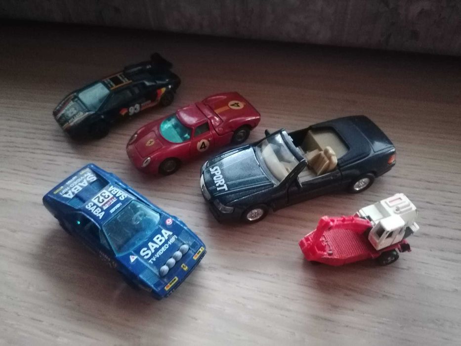 Miniaturas vintage - Ler anúncio)