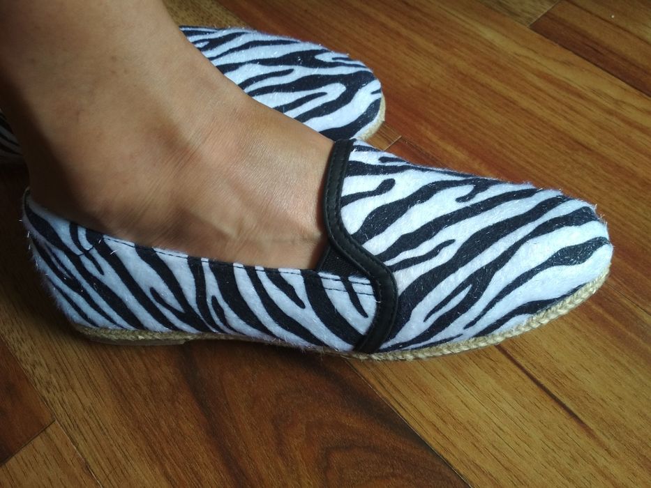 Nowe ! Mokasyny , Espadryle zebra rozmiar 38