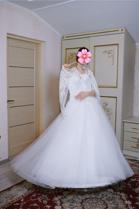 Чарівна весільна сукня