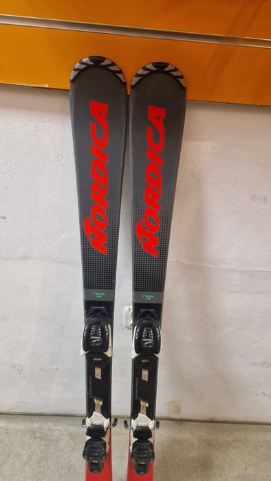 narty Nordica Dobermann Team JR 130cm + Marker 7.0