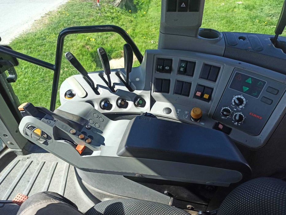 CLAAS Arion 640 w oryginale, ładny stan, bogate wyposażenie.