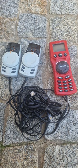 Atenção preços pelo telefone consoante os artigos.