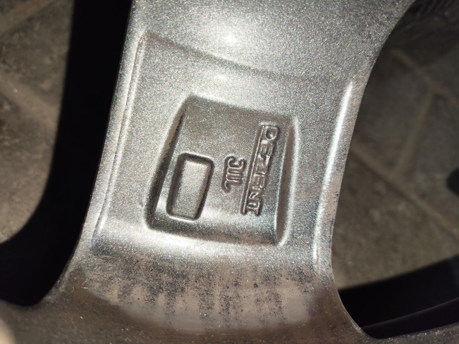 Диски R16. З зимовими шинами. 6,5J-16H2  114.3